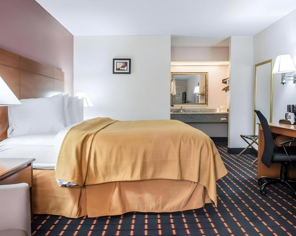 Quality Inn Marianna Exterior photo