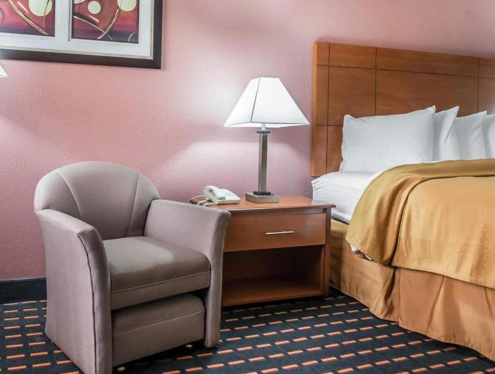 Quality Inn Marianna Exterior photo